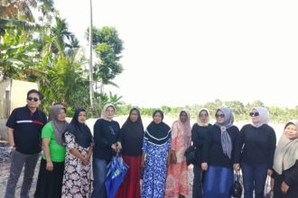 Komunitas Alumni Hukum Lintas Angkatan Universitas Bung Hatta Salurkan Bantuan untuk Korban Banjir di Padang Pariaman